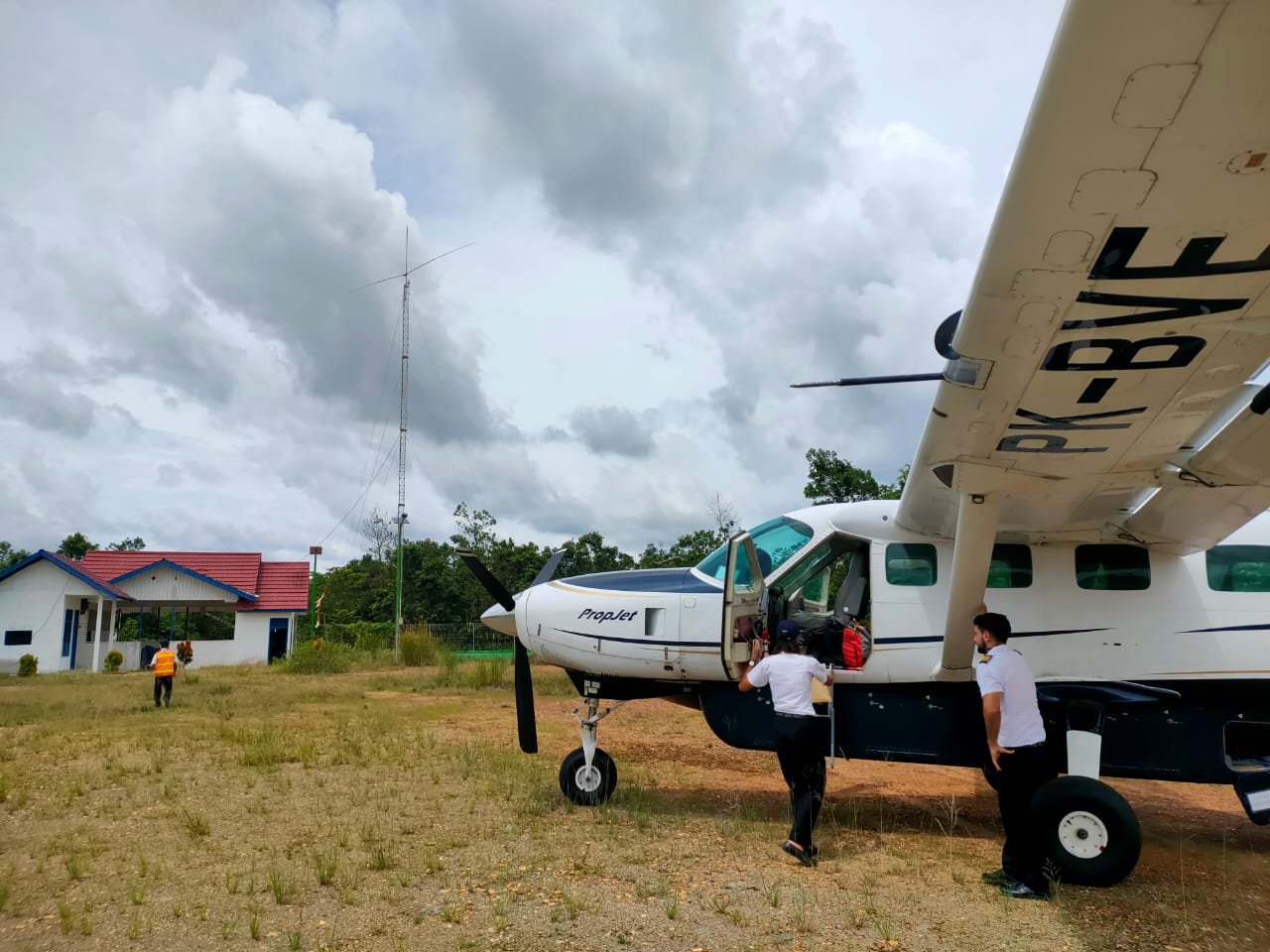Menjajal Penerbangan Perintis Samarinda - Muara Wahau, Hanya 45 Menit Sampai Di Pedalaman Kutai Timur