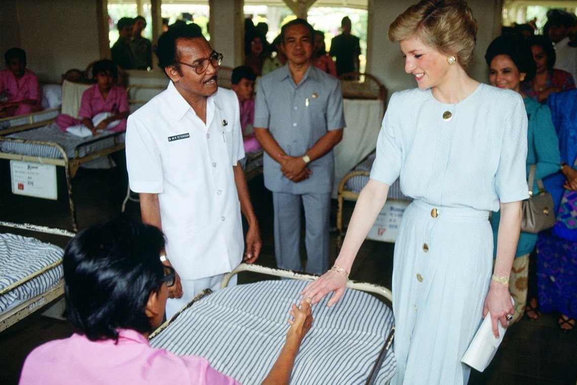 Saat Berkunjung ke Indonesia, Putri Diana Lakukan Tindakan Ini dan Memicu Amarah Ratu Elizabeth II