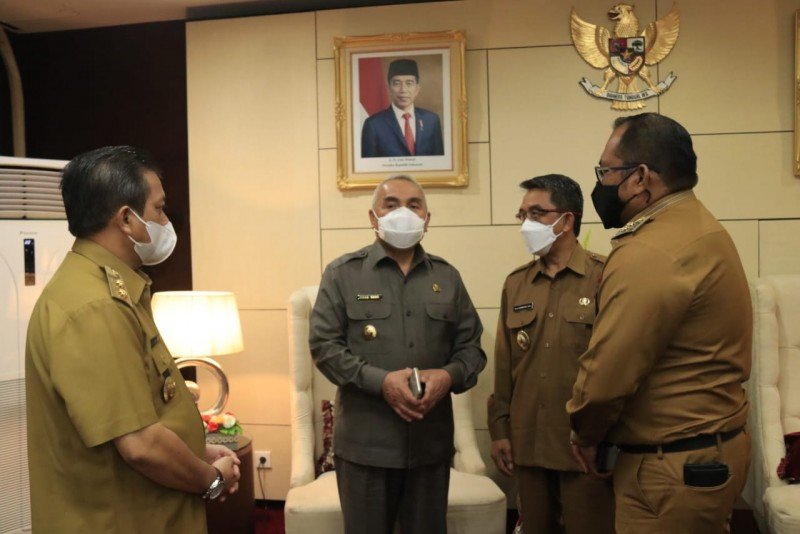 Terima Kunjungan Bupati dan Wakil Bupati Kutai Timur, Gubernur Kalimantan Timur Berikan Pesan Penting