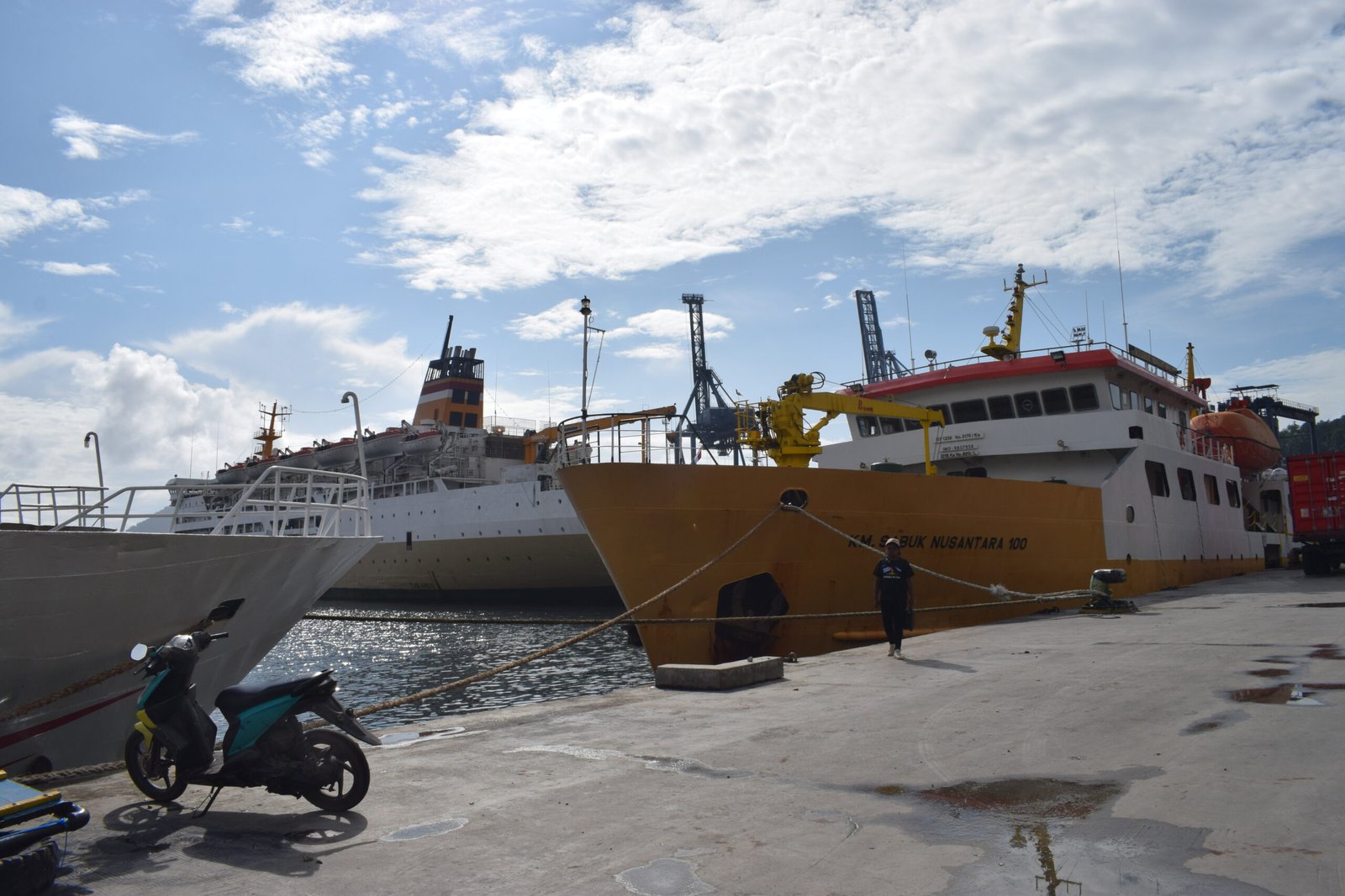 KSOP Kelas II Jayapura Buka Posko Pengendalian Transportasi, Tol Laut Papua Tetap Berjalan
