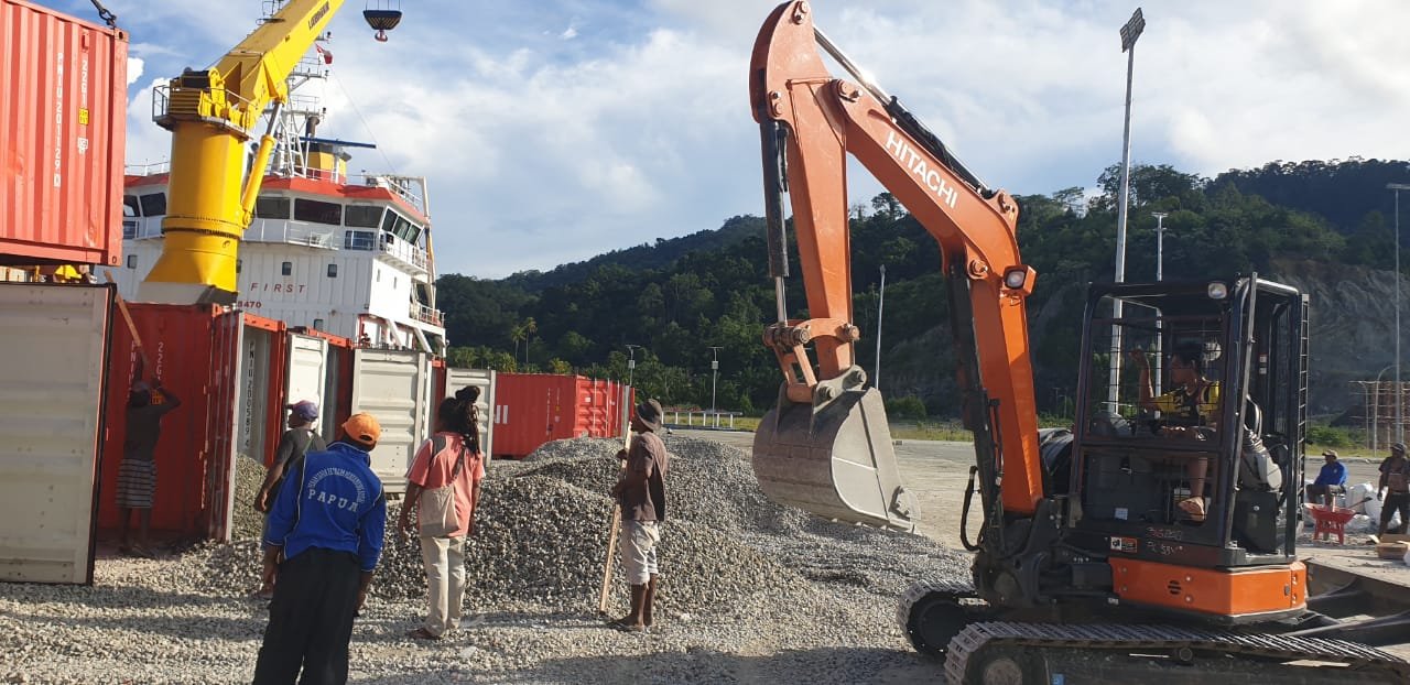 Tol Laut di Papua Bantu UMKM dan Pengusaha Lokal Bersaing Harga