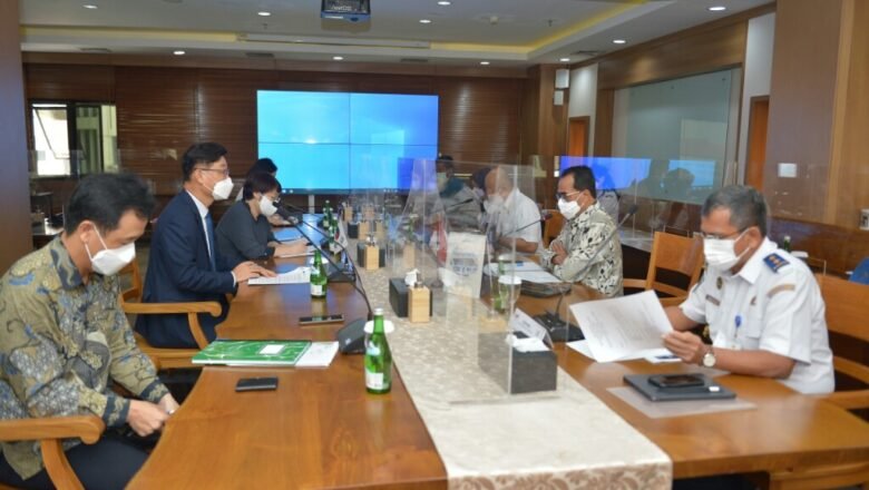 Pertemuan Bilateral Indonesia – Korea Selatan, Menhub Bahas Peluang Kerja Sama Pembangunan LRT di Bali dan MRT Fase 4 Jakarta