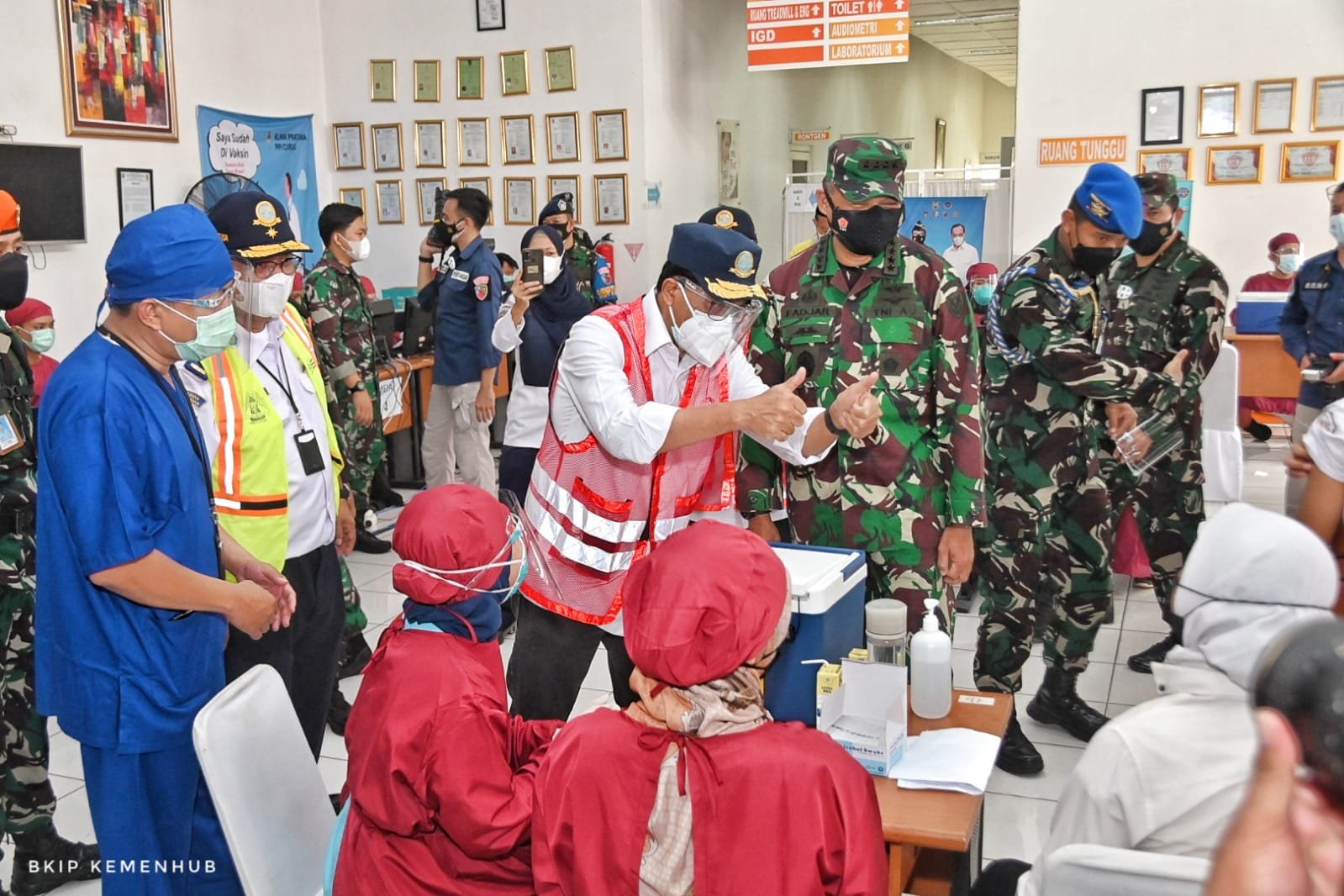 Kemenhub Berkolaborasi Dengan TNI AU Gelar Vaksinasi di Sekolah-Sekolah Transportasi