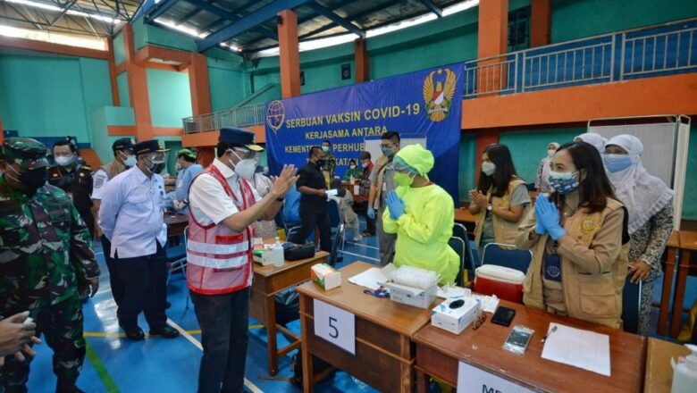 Kemenhub dan TNI AD Gelar Serbuan Vaksinasi di Kabupaten Bogor