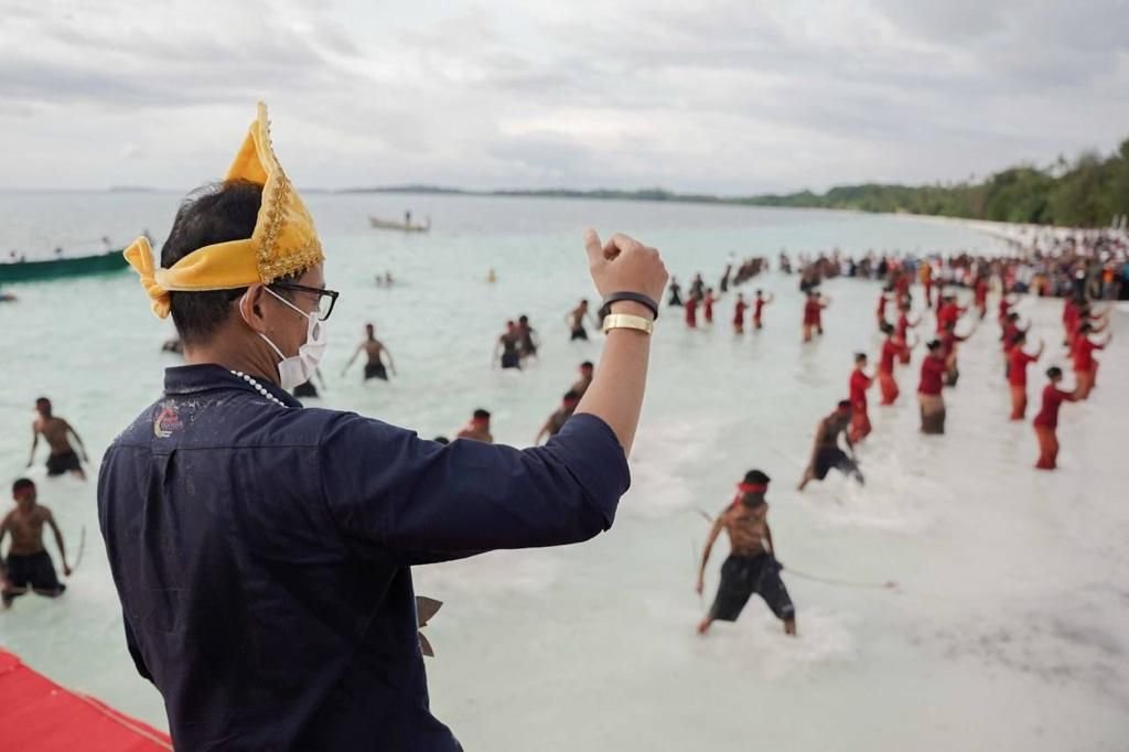 Unggulkan Pasir Putih Terhalus di Dunia, Desa Ngilngof Maluku Tenggara Didorong Makin Populer