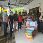 KSOP Kelas II Jayapura Bersama Mitra Kerja Berikan Bantuan Kemanusiaan Kepada Para Korban Banjir dan Longsor