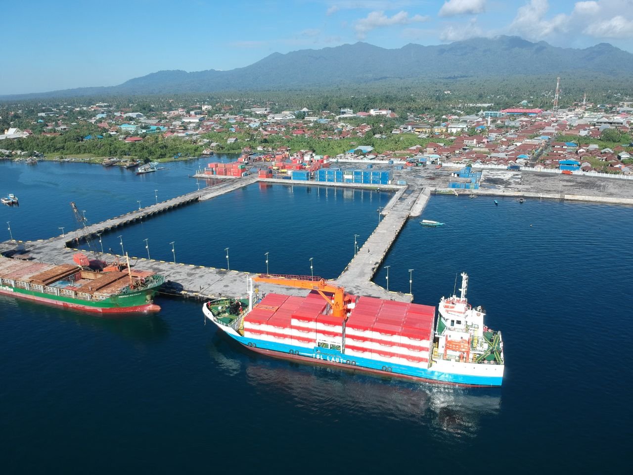 Kapal Tol Laut KM. Kendhaga Nusantara 9 Sandar Perdana di Pelabuhan Babang dan Pelabuhan Seketa