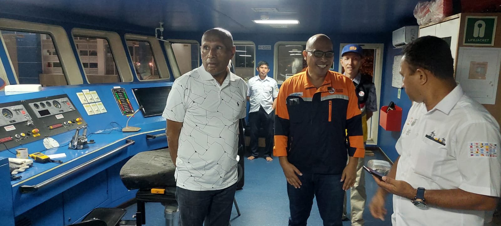  Persiapan Sidang Sinode GKI Tanah Papua XVIII, KSOP Kelas II Jayapura dan Tenaga Ahli Menteri Sosial Pantau Transportasi Laut Kapal Perintis