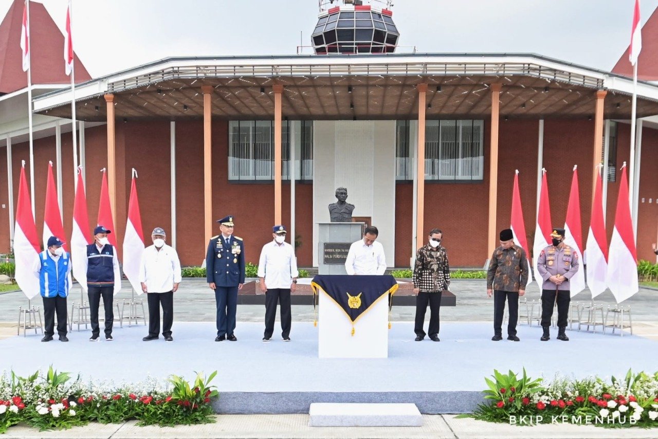 Presiden Jokowi Resmikan Terminal VVIP Bandara Halim Perdanakusuma 