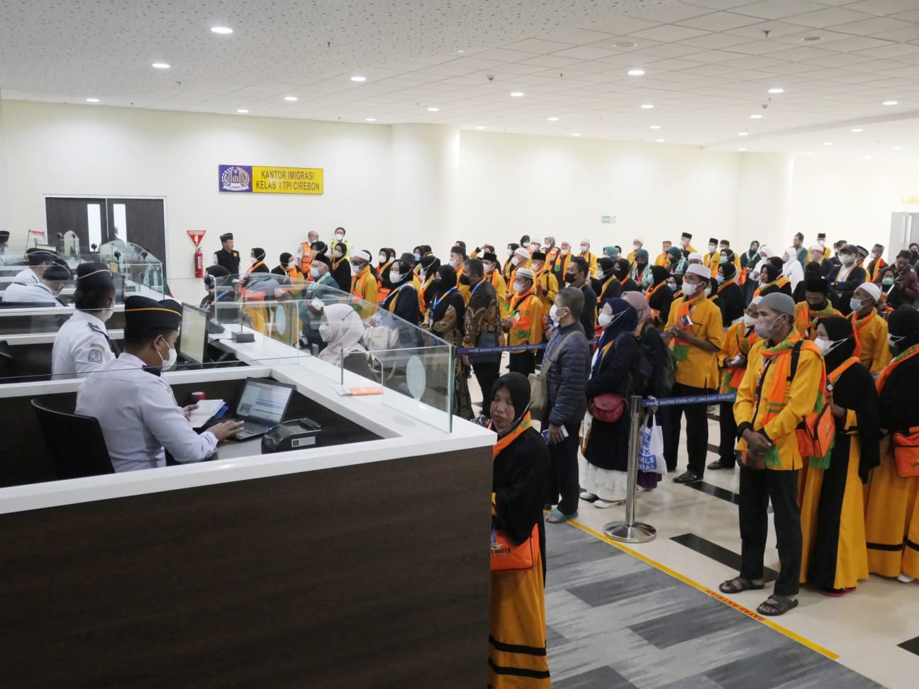 Penerbangan Perdana Umrah di Bandara Kertajati Pasca Pandemi, 225 Jamaah Diberangkatkan