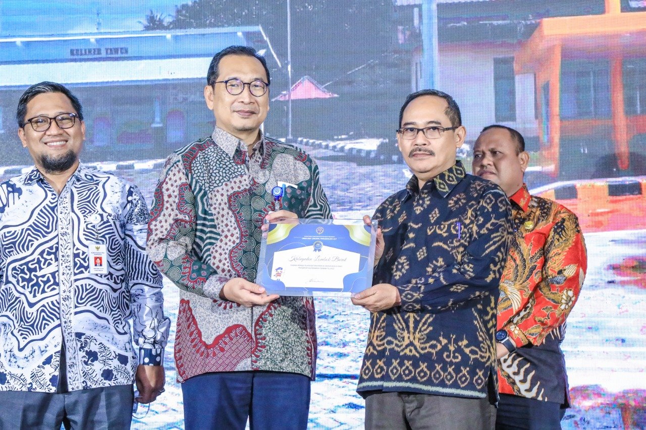Kemenhub Beri Penghargaan Kepada Pemda Pelaksana Kegiatan DAK Bidang Transportasi Perairan 2022