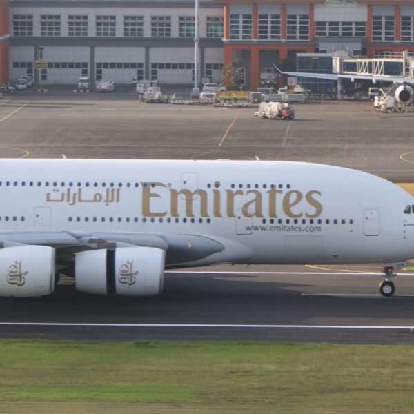 Pesawat Terbesar di Dunia, Airbus A380-800 Terbang Reguler ke Bali