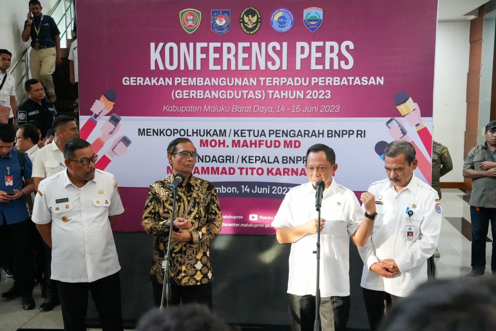 
Gerbangdutas 2023 Dimulai, Mendagri Tito Minta BNPP Kawal Alokasi Dana ke Perbatasan Maluku Tepat Sasaran
