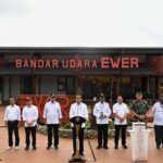 Presiden Joko Widodo Resmikan Bandara Ewer di Asmat, Papua Selatan