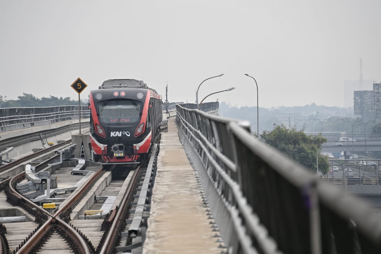 
Perhatikan Daya Beli Masyarakat, Pemerintah Beri Subsidi Tarif LRT Jabodebek
