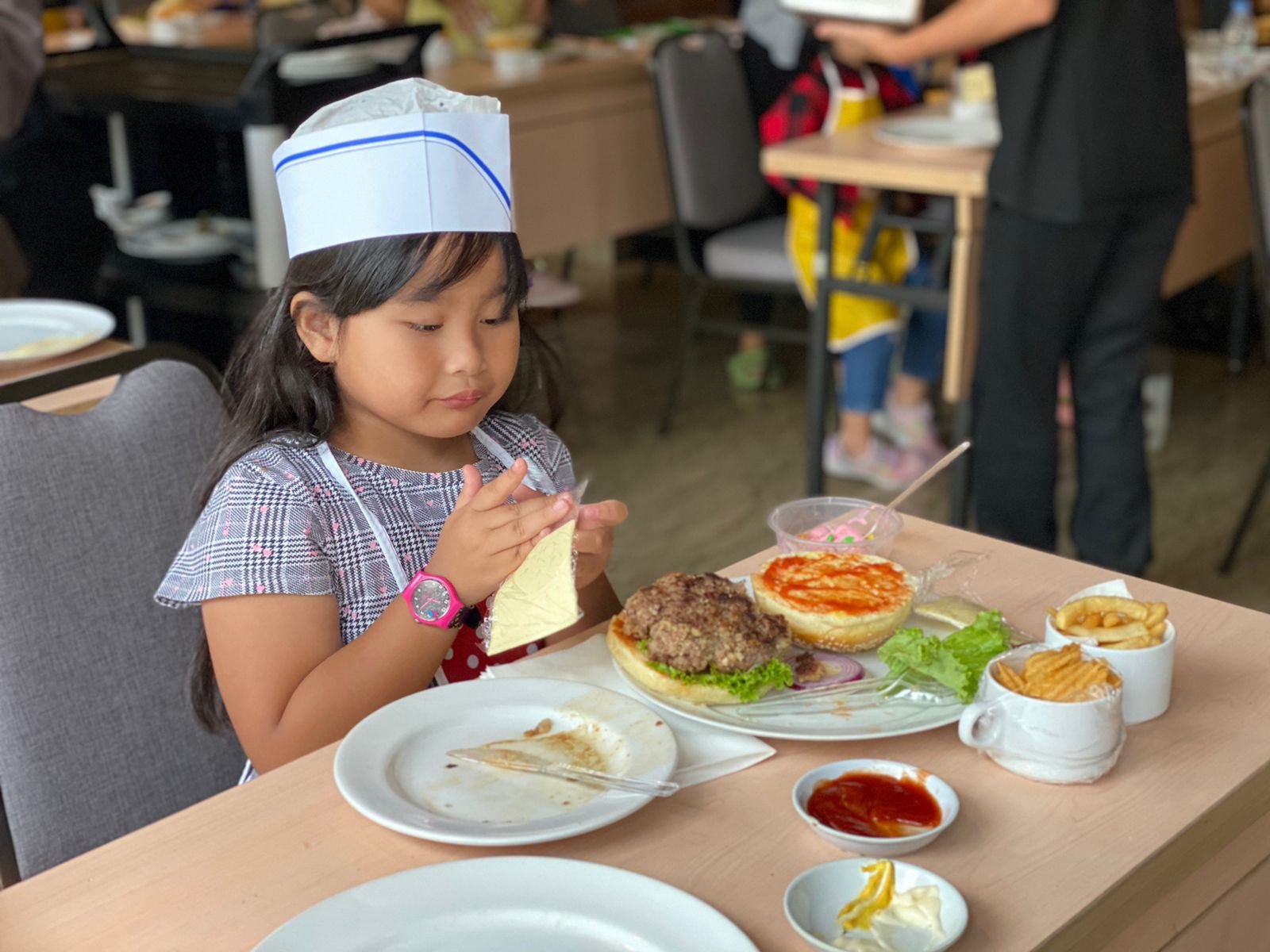 Sambut Hari Anak Nasional, Luminor Hotel Pecenongan Selenggarakan Cooking Class
