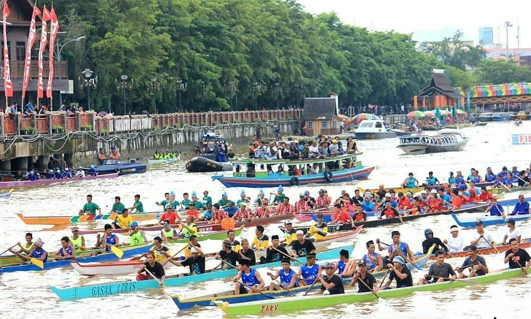 5 Tradisi Unik Menyambut HUT Kemerdekaan RI dari Berbagai Daerah di Indonesia 