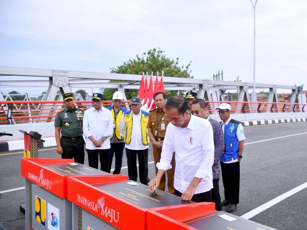 Presiden Jokowi Resmikan Enam Jembatan Baru di Lintas Utara Jawa