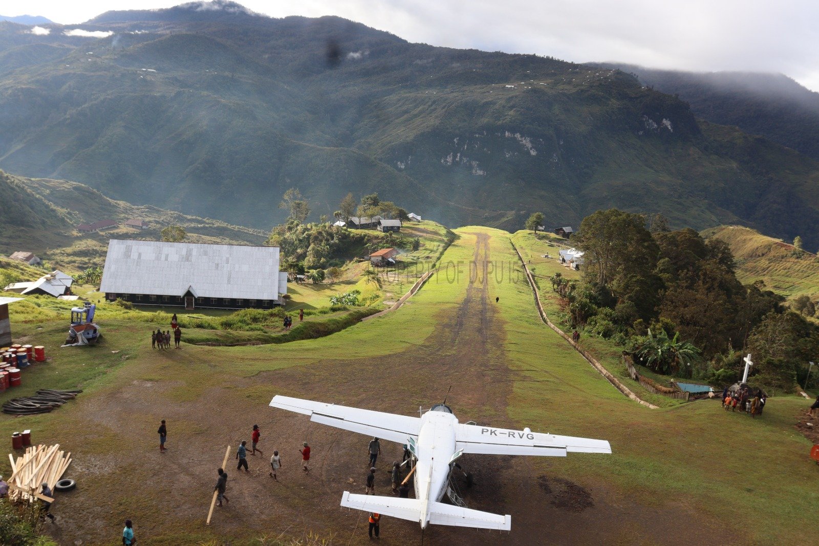 Pasca Insiden Penembakan Pesawat oleh KKB di Wilayah Papua, Ditjen Hubud Pastikan Bandara Tetap Beroperasi