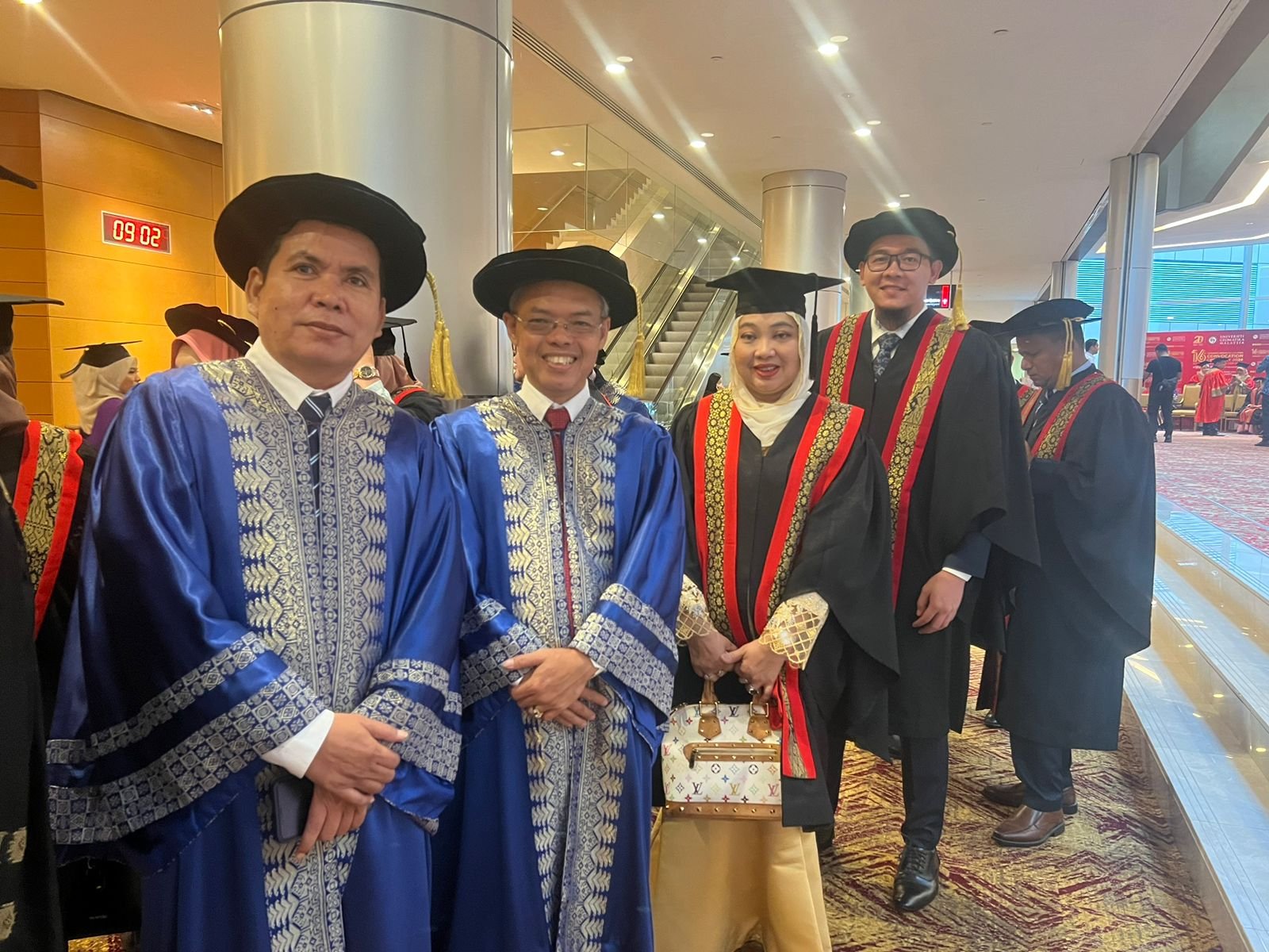 Universiti Geomatika Malaysia Beri Gelar Professor Kepada Cris Kuntadi 