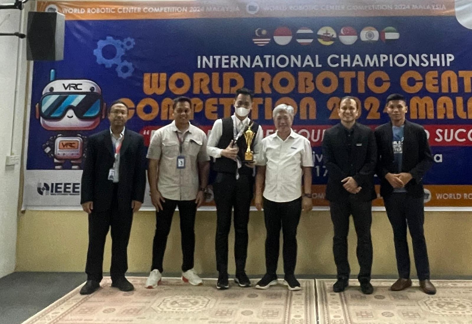 Harumkan Nama Sumsel di Kancah Internasional, SMK 2 Palembang Berhasil Bawa Pulang Juara 1 Runner Up of Creative Robotic