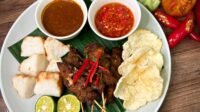 Hotel Santika Kelapa Gading Hadirkan Sate Ayam Spesial sebagai Special Menu of the Month