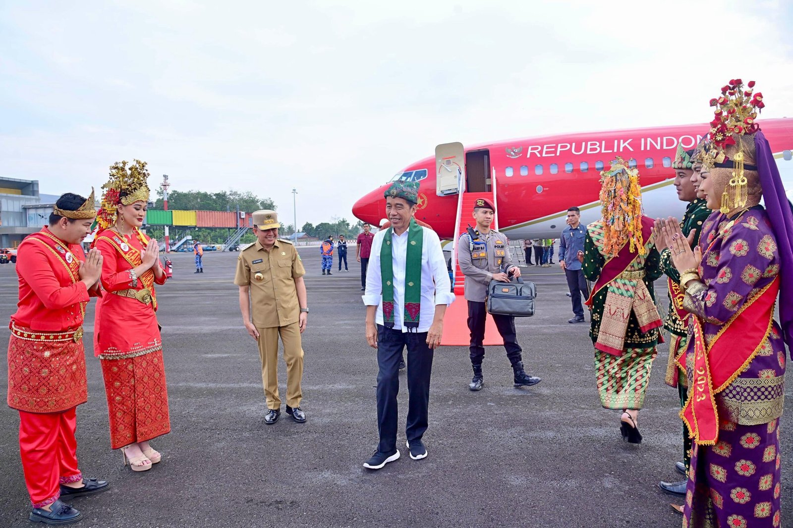 Kunker ke Sumsel, Presiden Jokowi Tinjau Fasilitas RSUD Rupit dan Harga Komoditas di Pasar Lawang Agung