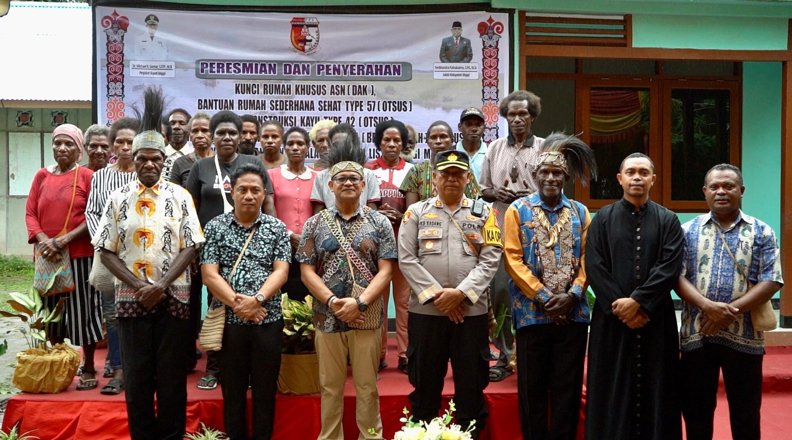 Pj Bupati Mappi
Resmikan Rumah Sederhana, dan
Launching Bedah Rumah
Tidak Layak Huni
