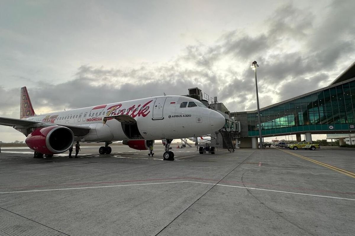 Terpapar Abu Erupsi Gunung Lewotobi, Sejumlah Bandara dan Penerbangan Masih Terdampak