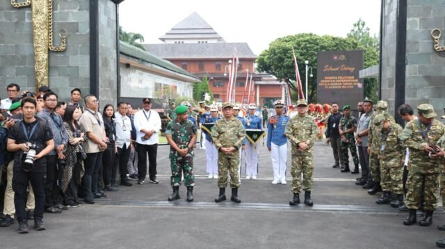 Mendagri Tito Sambut Kedatangan Kepala Daerah Peserta Retreat Pembekalan di Akmil Magelang