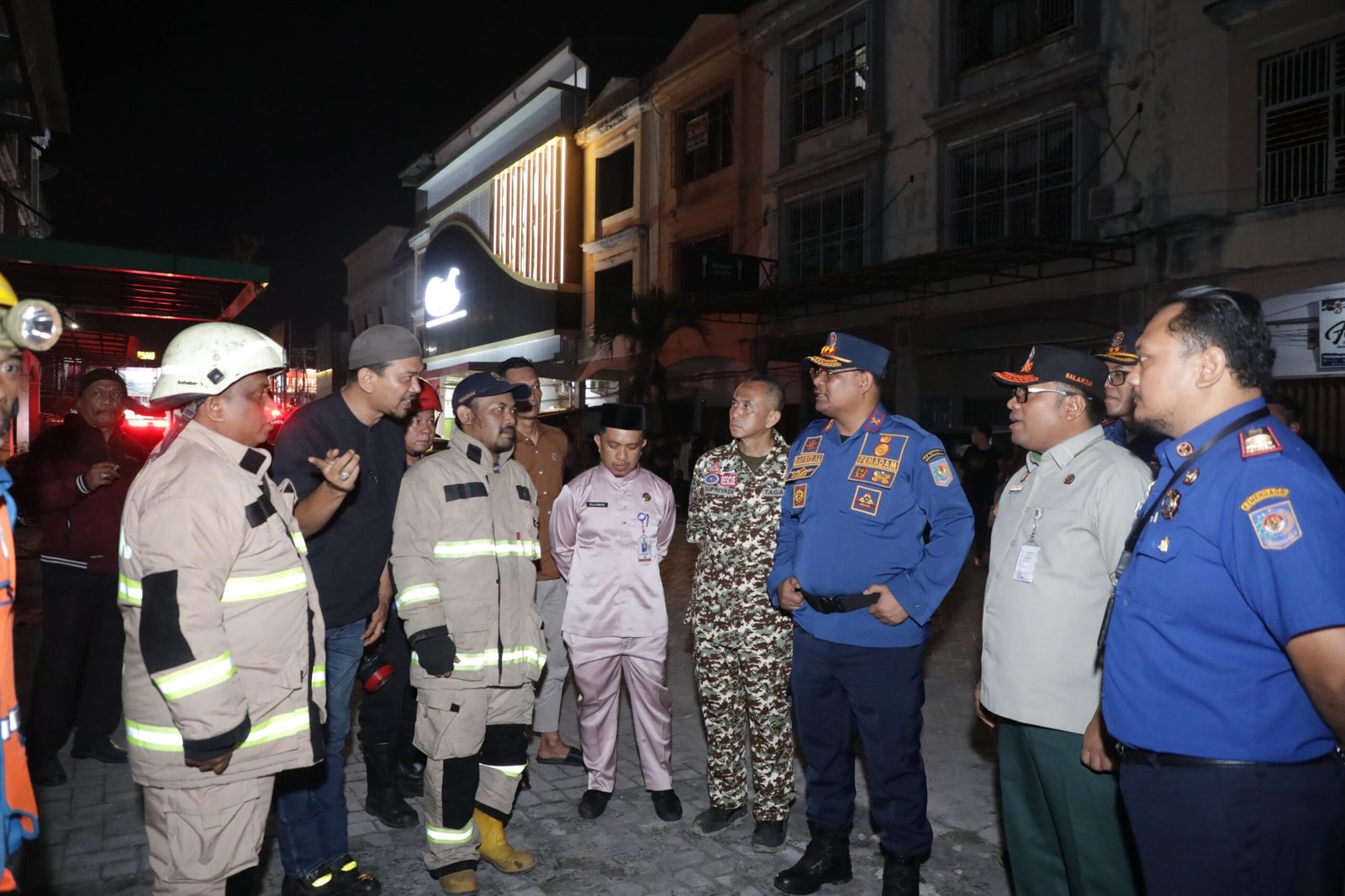 Respons Cepat Dirjen Bina Adwil dan Damkar, Kebakaran Hotel di Pekanbaru Berhasil Dikendalikan Tanpa Korban