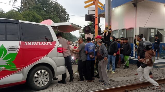 Terobos Pintu Pelintasan, Satu Warga Tewas Tersambar Kereta Api Bandara di Stasiun Poris Tangerang