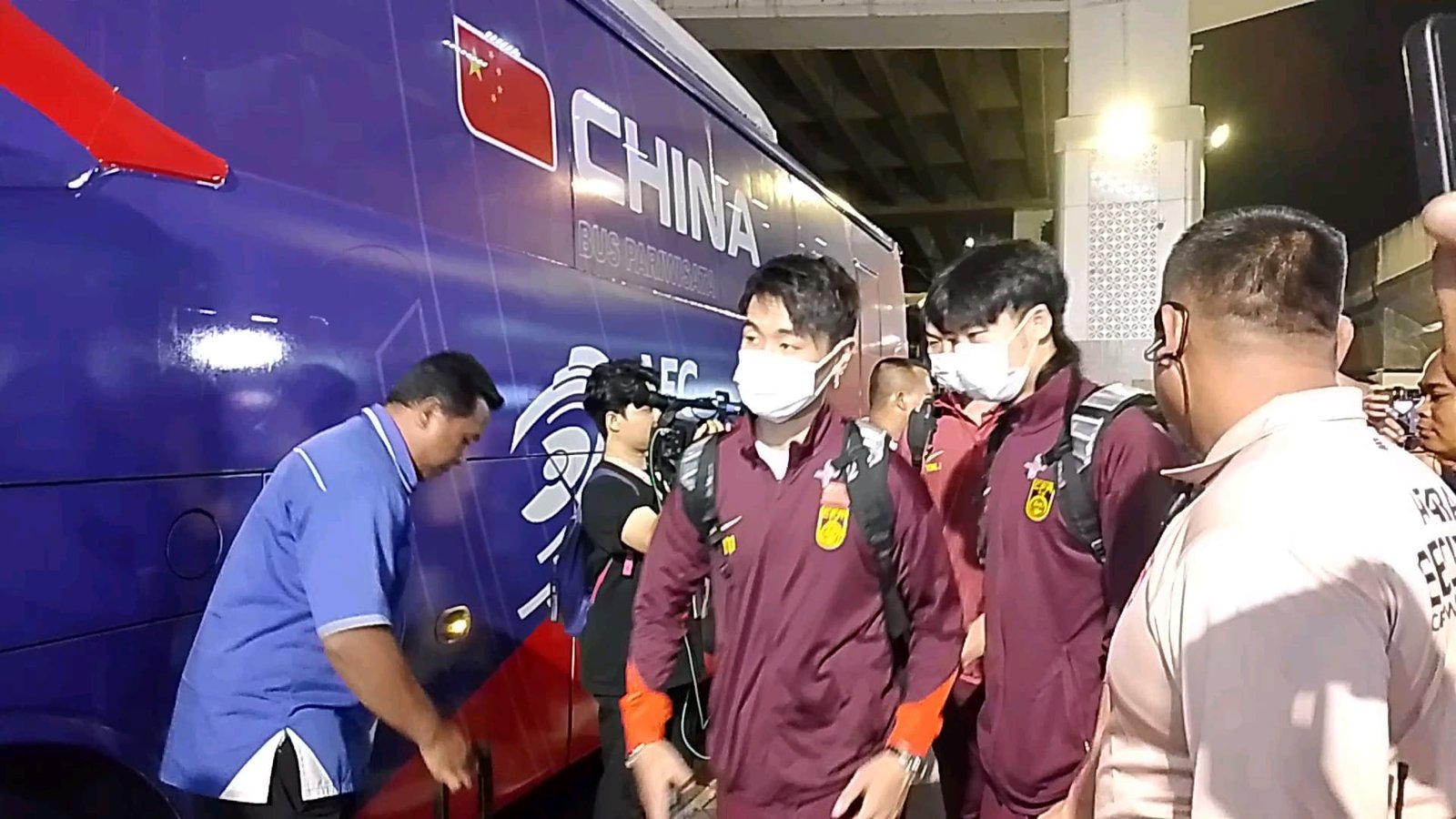 Skuad Timnas China Tiba di Tanah Air, Optimis Menang Melawan Indonesia