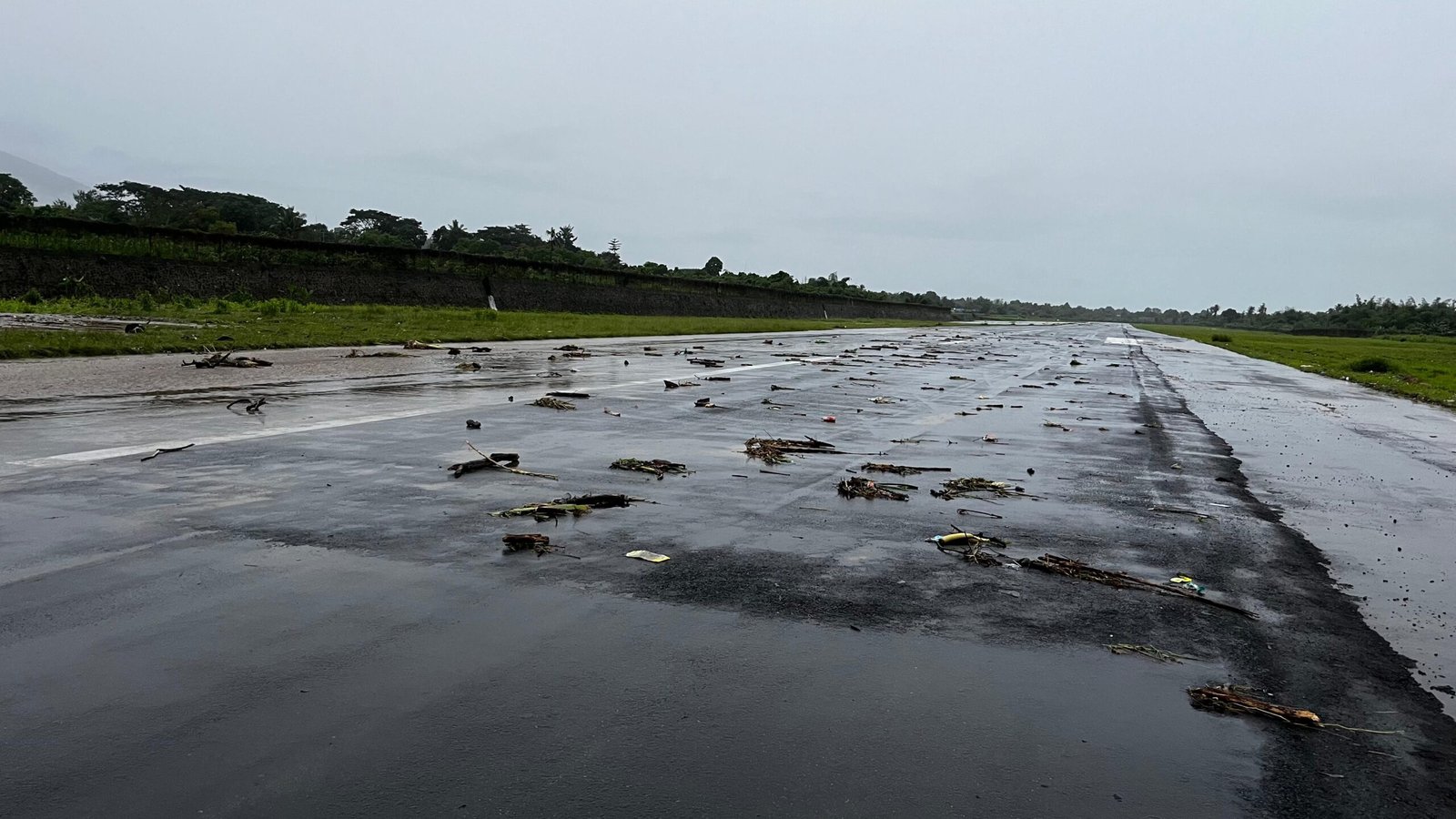 Hujan Lebat di Labuha, Bandara Oesman Sadik Terdampak Banjir