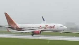 Pesawat Batik Air Nyaris Tergelincir Saat Akan Mendarat di Bandara Soetta
