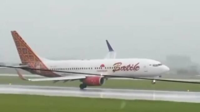 Pesawat Batik Air Nyaris Tergelincir Saat Akan Mendarat di Bandara Soetta