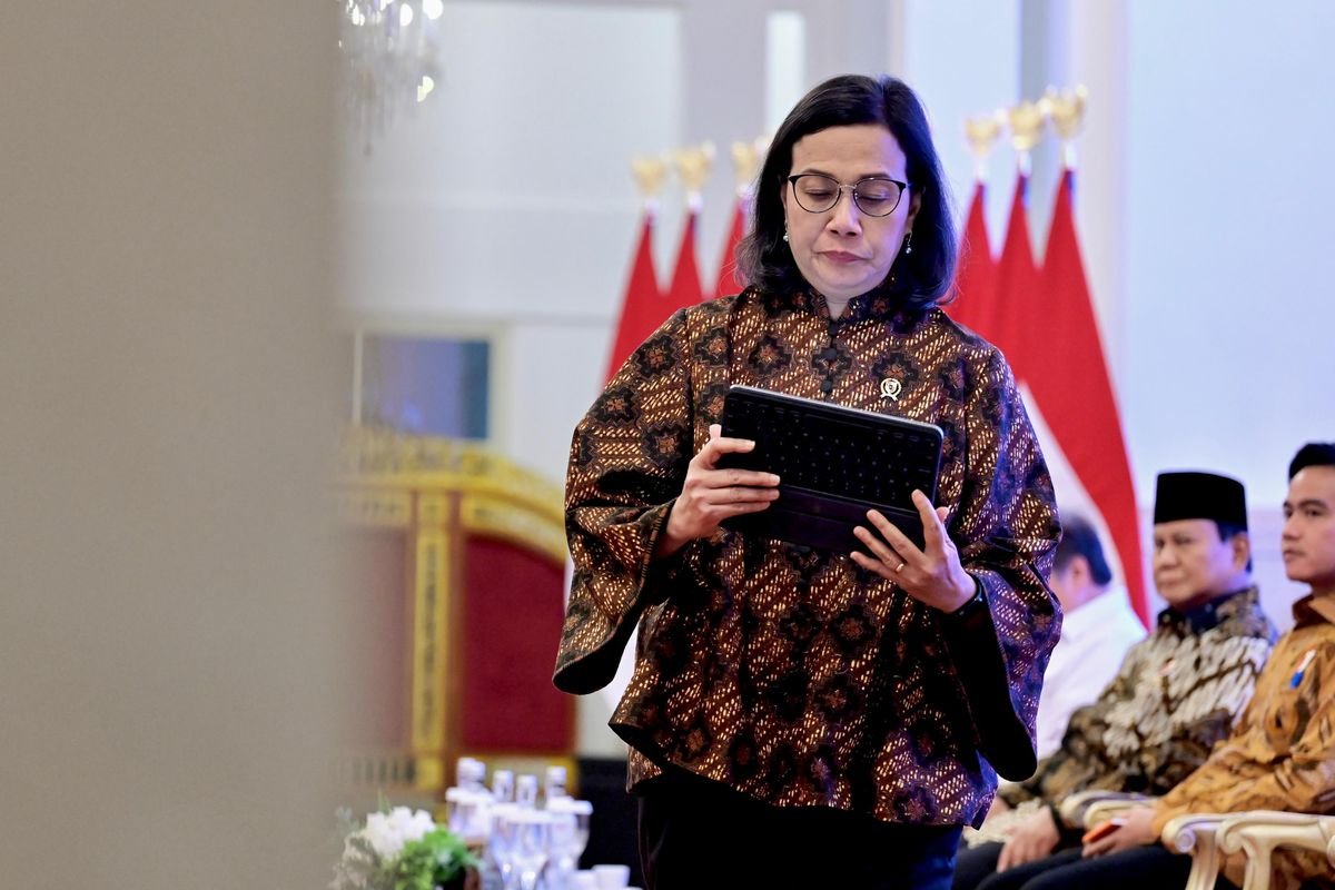 Lapor Langsung ke Presiden Prabowo, Sri Mulyani Prediksi Defisit APBN 2025 Capai 2,78% dari PDB