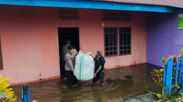 Banjir Kepi Tak Hentikan Sekolah, Pemkab Mappi Fasilitasi Posko dan Transportasi Pelajar