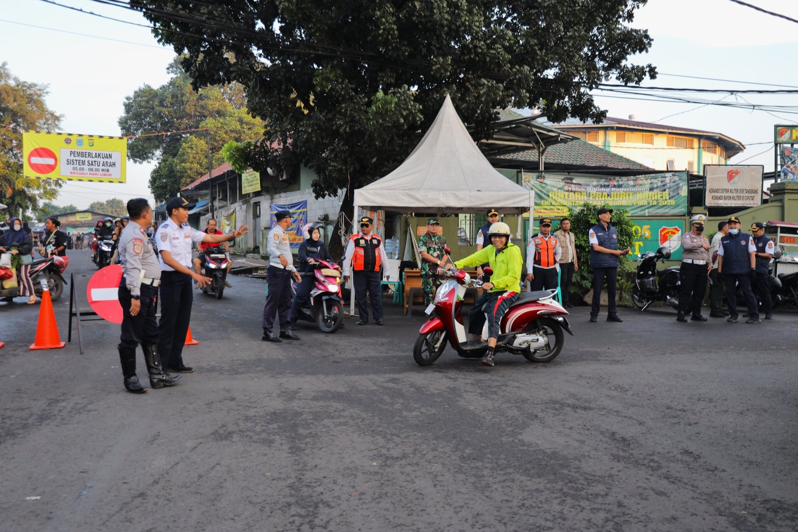 Dishub Tangsel Mulai Lakukan Uji Coba Sistem Satu Arah di Jalan H ...