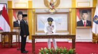 Mendagri Lantik Dirjen Bina Keuda Agus Fatoni Jadi Pj Gubernur Papua