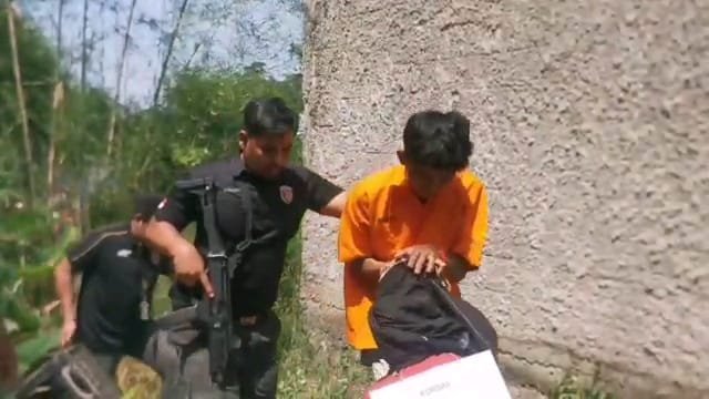 Rekonstruksi Kasus Pembunuhan Wanita Terborgol di Cisauk, Tersangka Terancam Hukuman Mati