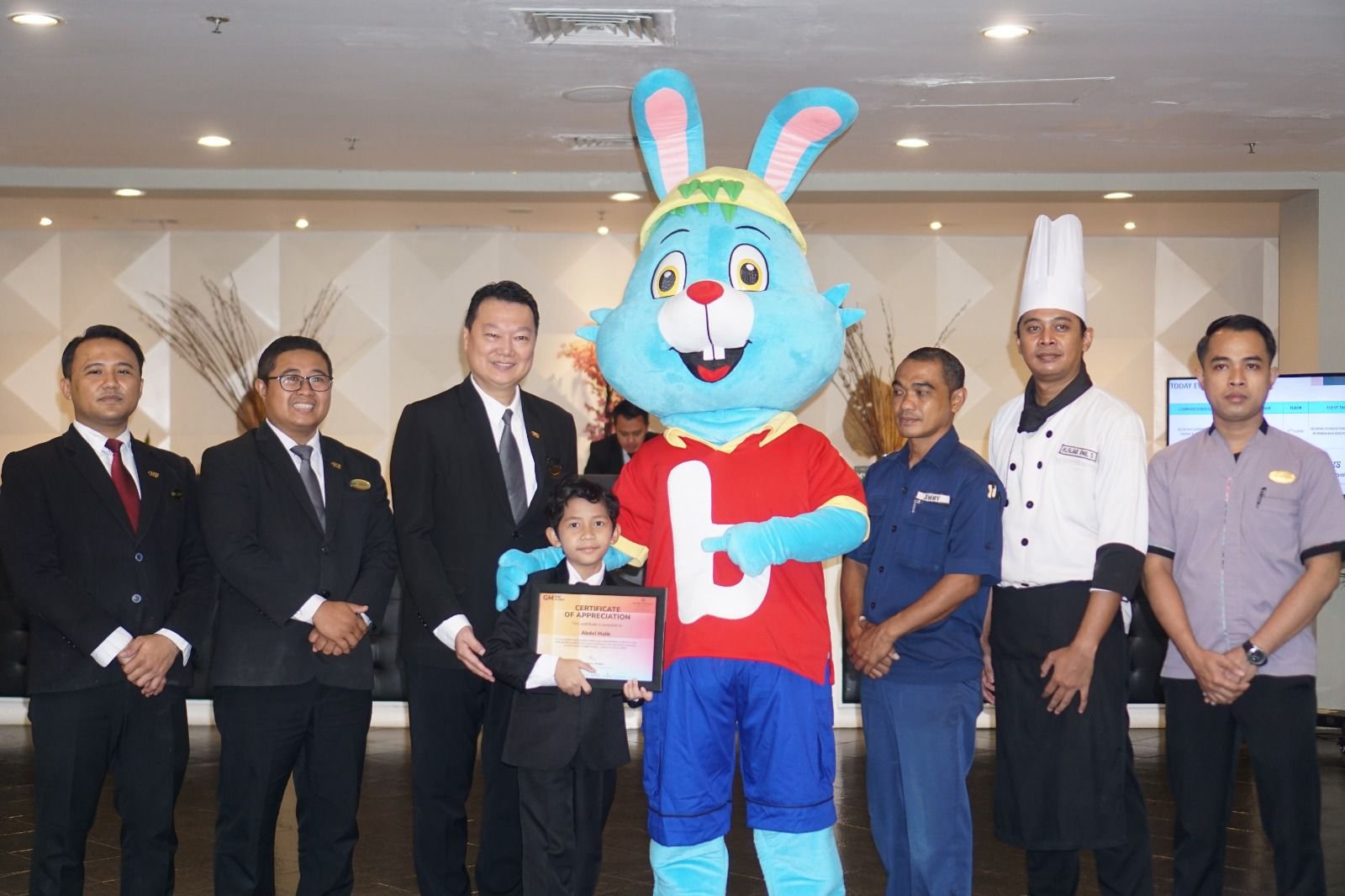 47 GM Cilik Ambil Alih Seluruh Operasional Hotel Santika dan Hotel Santika Premiere 