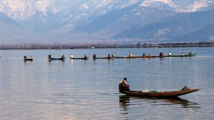 Dari Surga Romantis ke Ladang Konflik: Perjalanan Citra Kashmir di Layar Lebar Bollywood