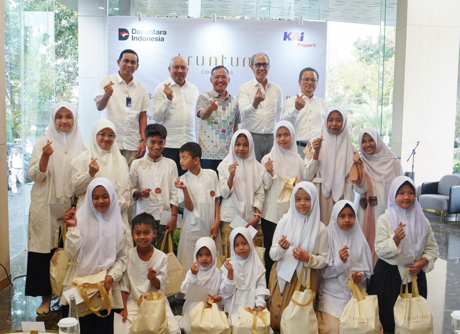Menjelang Grand Opening, Truntum Cihampelas Gelar Acara Syukuran dan Berbagi Kebahagiaan