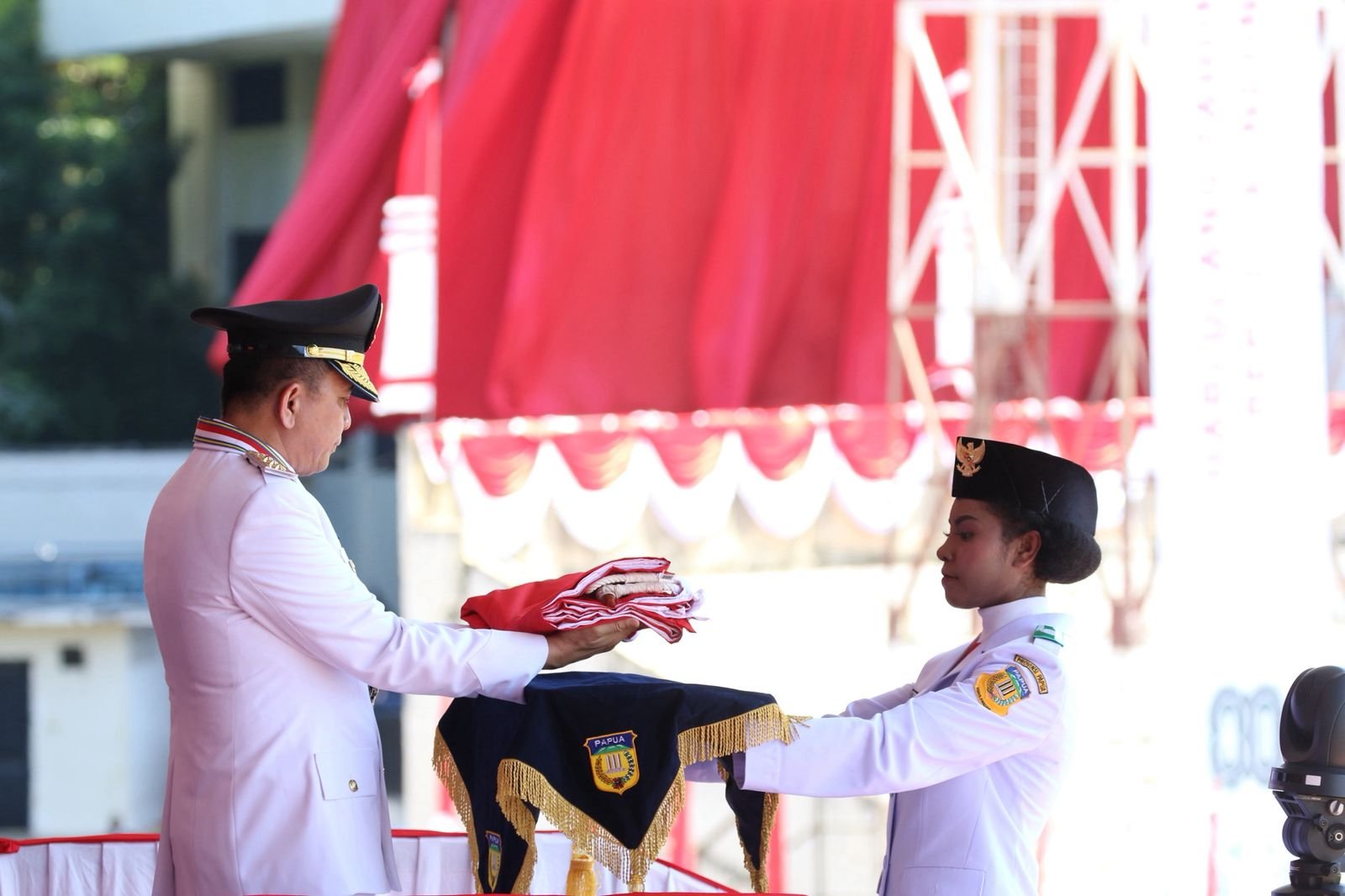 Pj Gubernur Papua Fatoni Pimpin Upacara HUT RI ke-80 di Jayapura, Ajak Masyarakat Jaga Persatuan