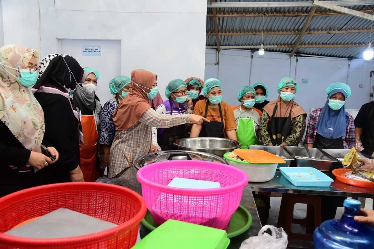 Fakta Mengejutkan! Dari 8.583 Dapur MBG, Hanya 34 yang Punya Sertifikat Sertifikat Laik Higiene 