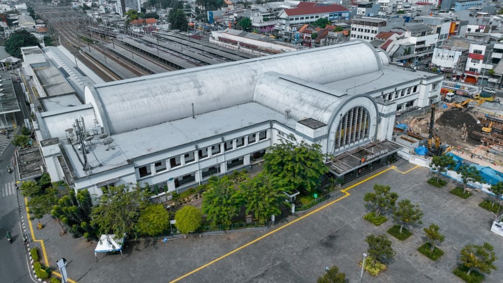 Stasiun Jakarta Kota: Perpaduan Sejarah, Modernisasi, dan Mobilitas Warga Jabodetabek