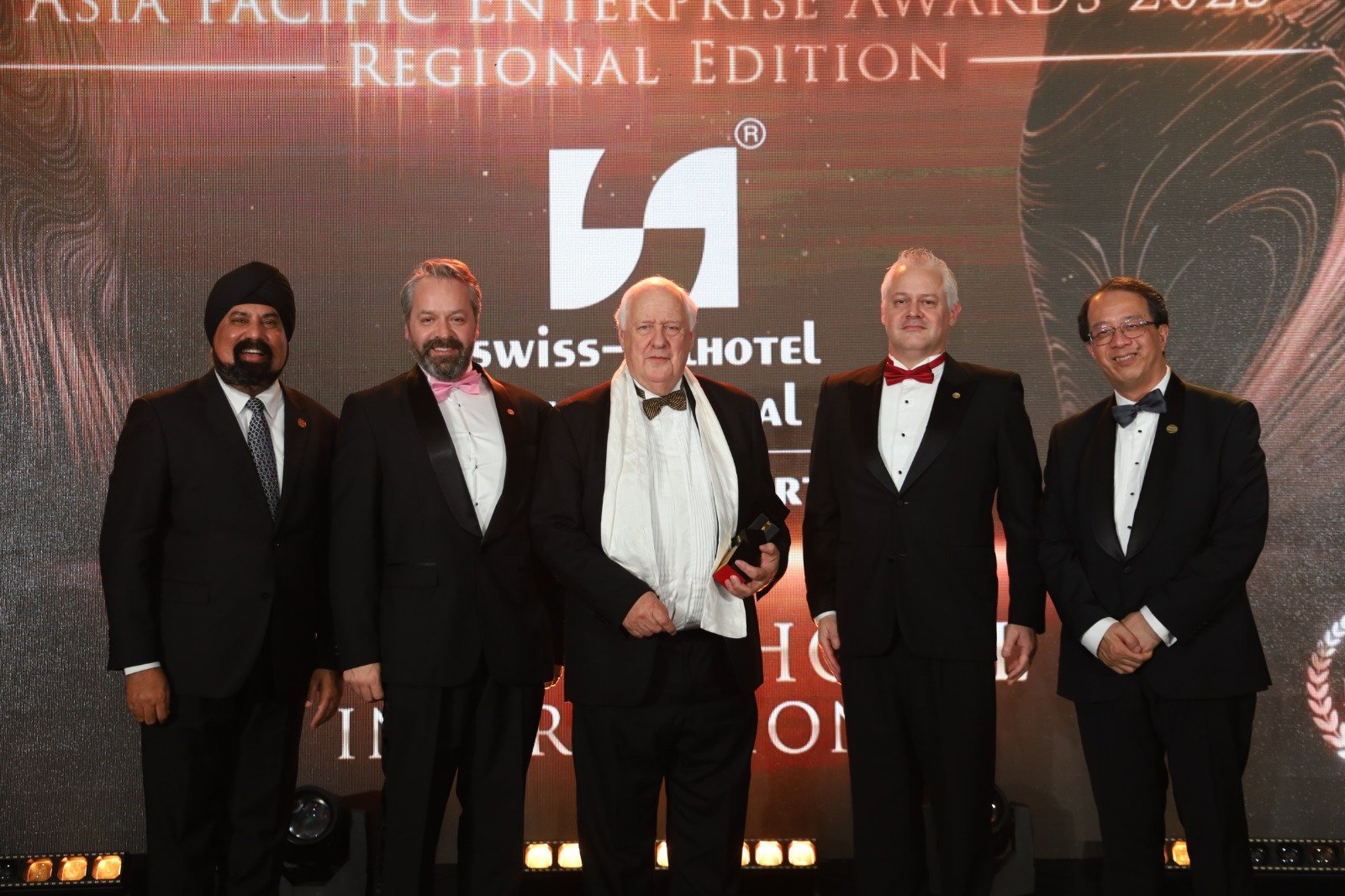 Swiss-Belhotel International Raih Corporate Excellence Award di APEA 2025 Singapura
