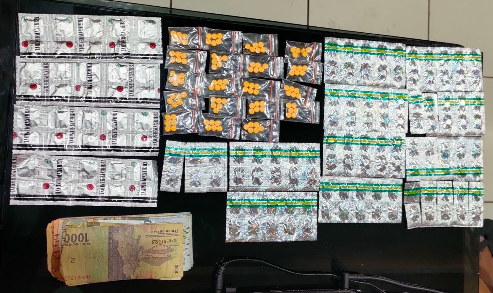 Jual Obat Keras Berkedok Toko Kosmetik, Pria 28 Tahun Dibekuk Polisi di Tangerang