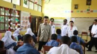 Pj Gubernur Papua Fatoni dan Wapres Gibran Kunjungi SMP Negeri 2 Jayapura, Pantau Langsung Program MBG